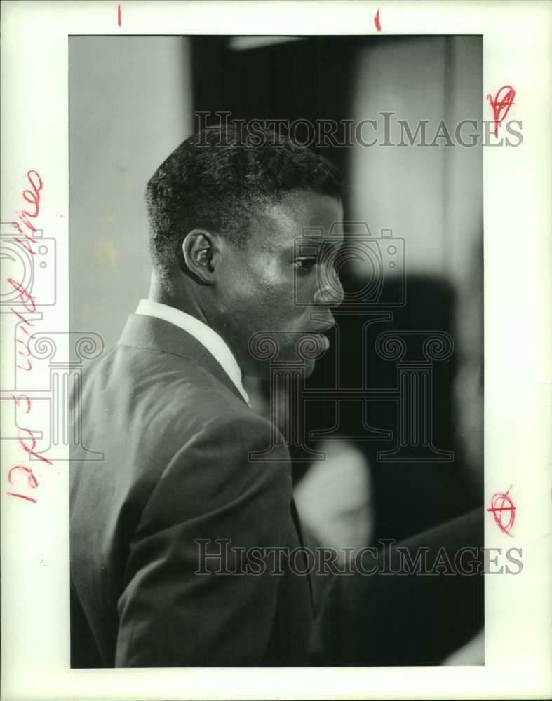 1991 Press Photo Sprinter Carl Lewis Appears For County Court Pre-trial Motions