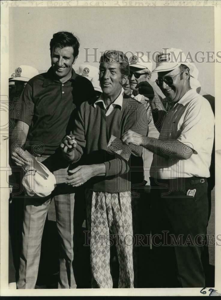 Press Photo George Archer With Fellow Golfers On New York Golf Course
