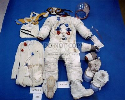View Of Apollo 11 Astronaut Neil Armstrong's Space Suit 8x10 Nasa Photo (bb-040)