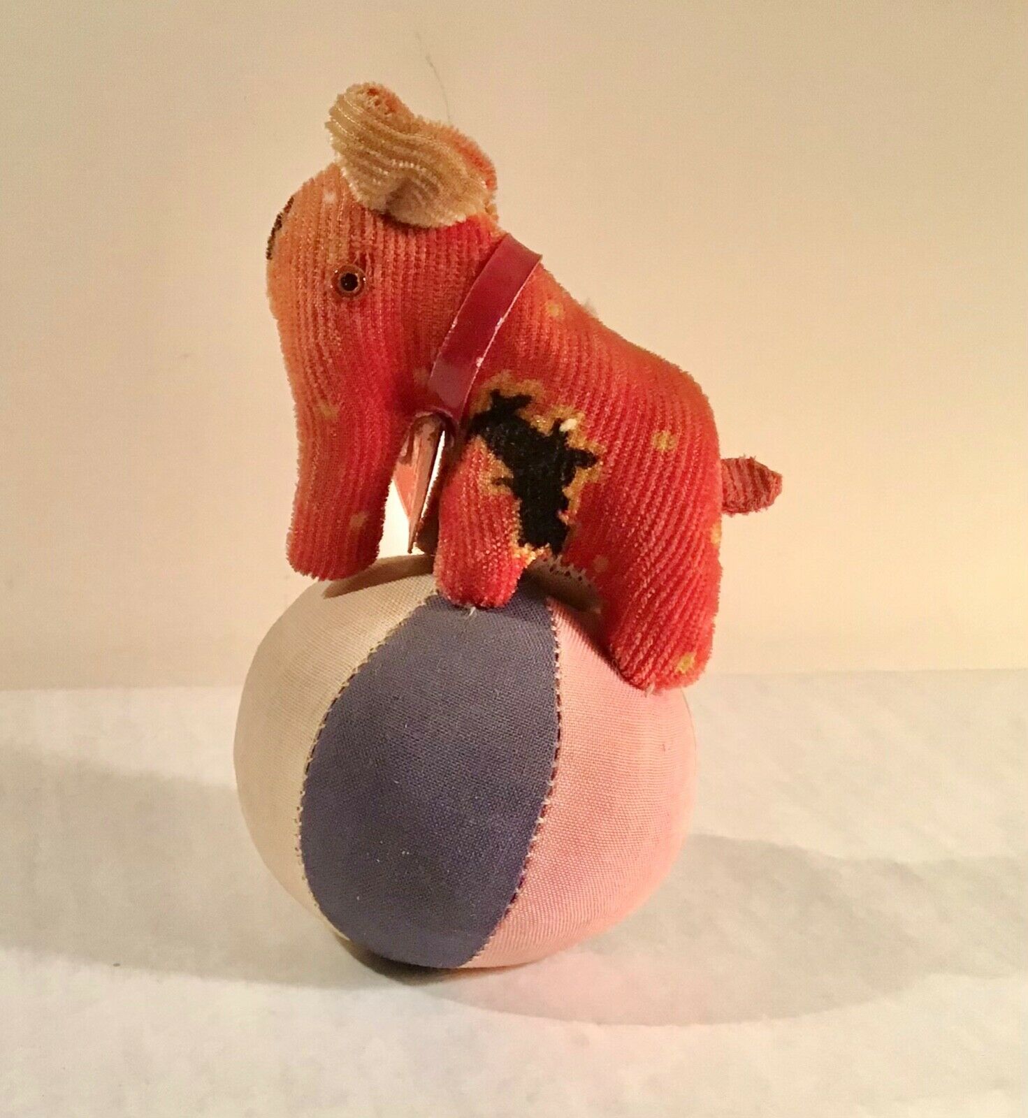 Vintage Pincushion - Elephant Standing On A Circus Ball W/tape Measure Tail