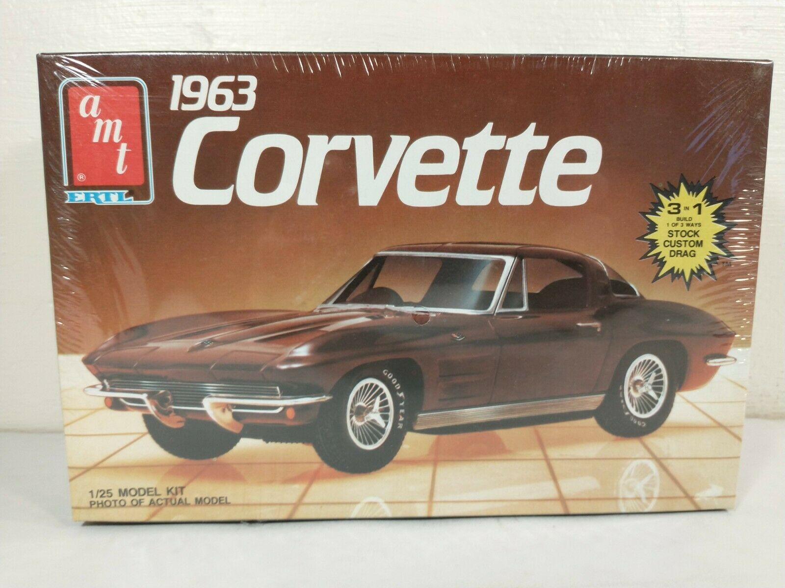 Amt Ertl 1963 Corvette 1:25 Model Kit # 6520