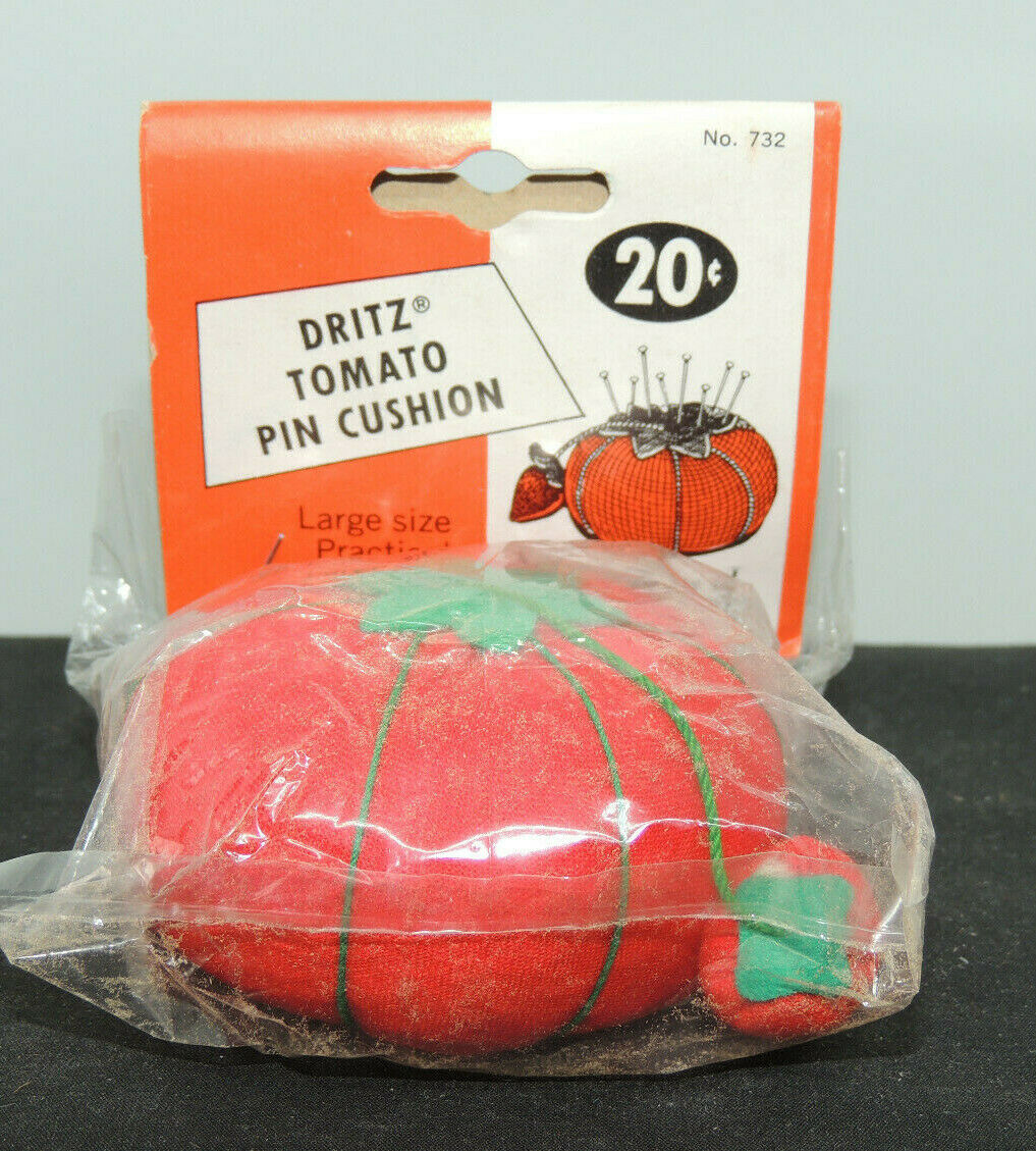 Tomato And Strawberry Pin Cushion Original Package (17199)
